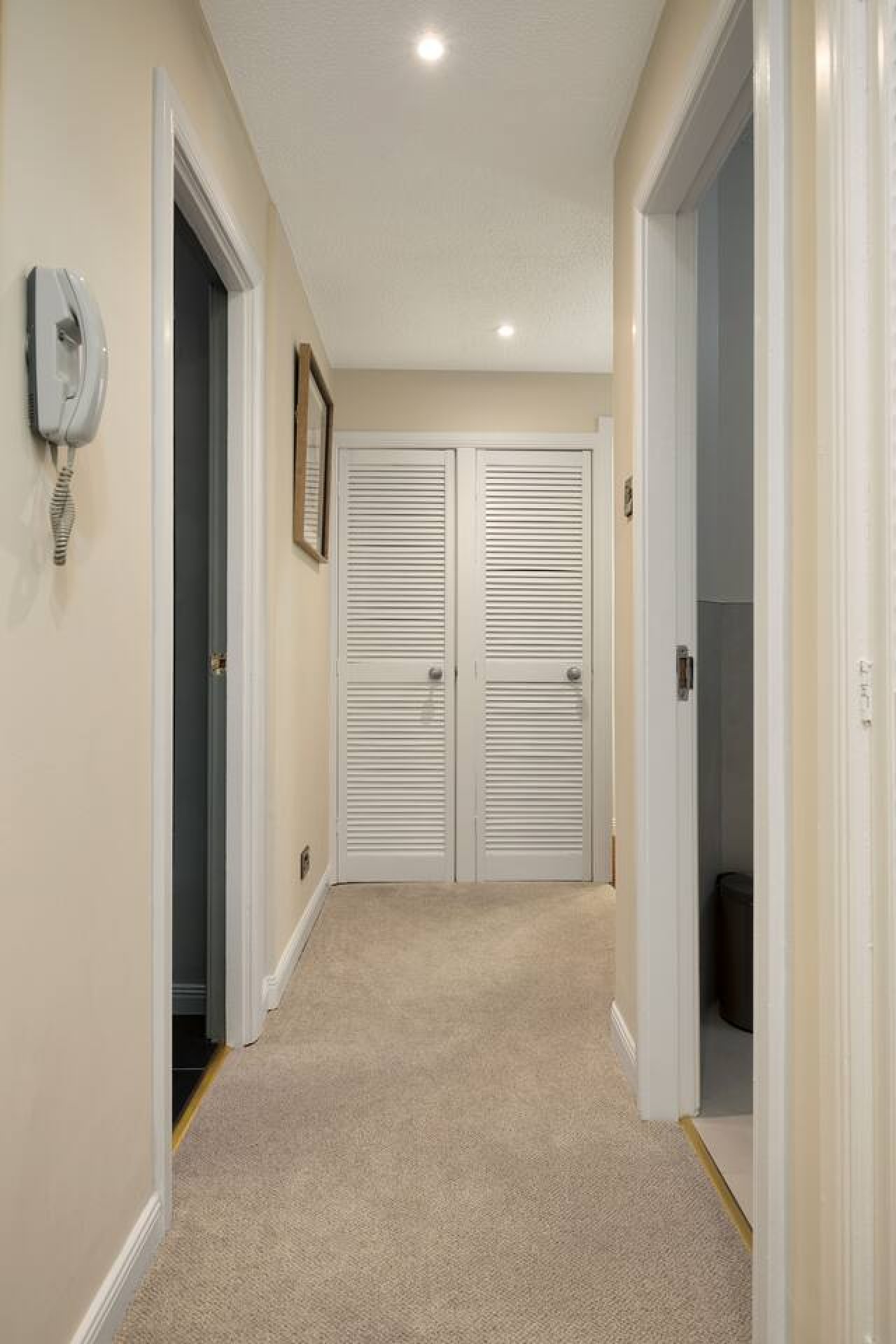 Mill Court Escape & Swimming Pool in 3 Mill Court, FK159JZ - Property image 32 - VivreStays