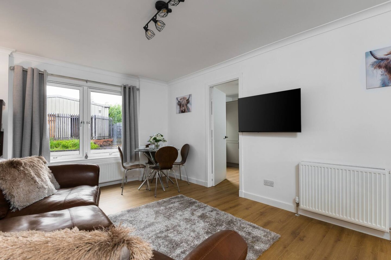 Forth Court City Retreat in 2 Forth Ct, Stirling FK8, UK - Property image 3 - VivreStays