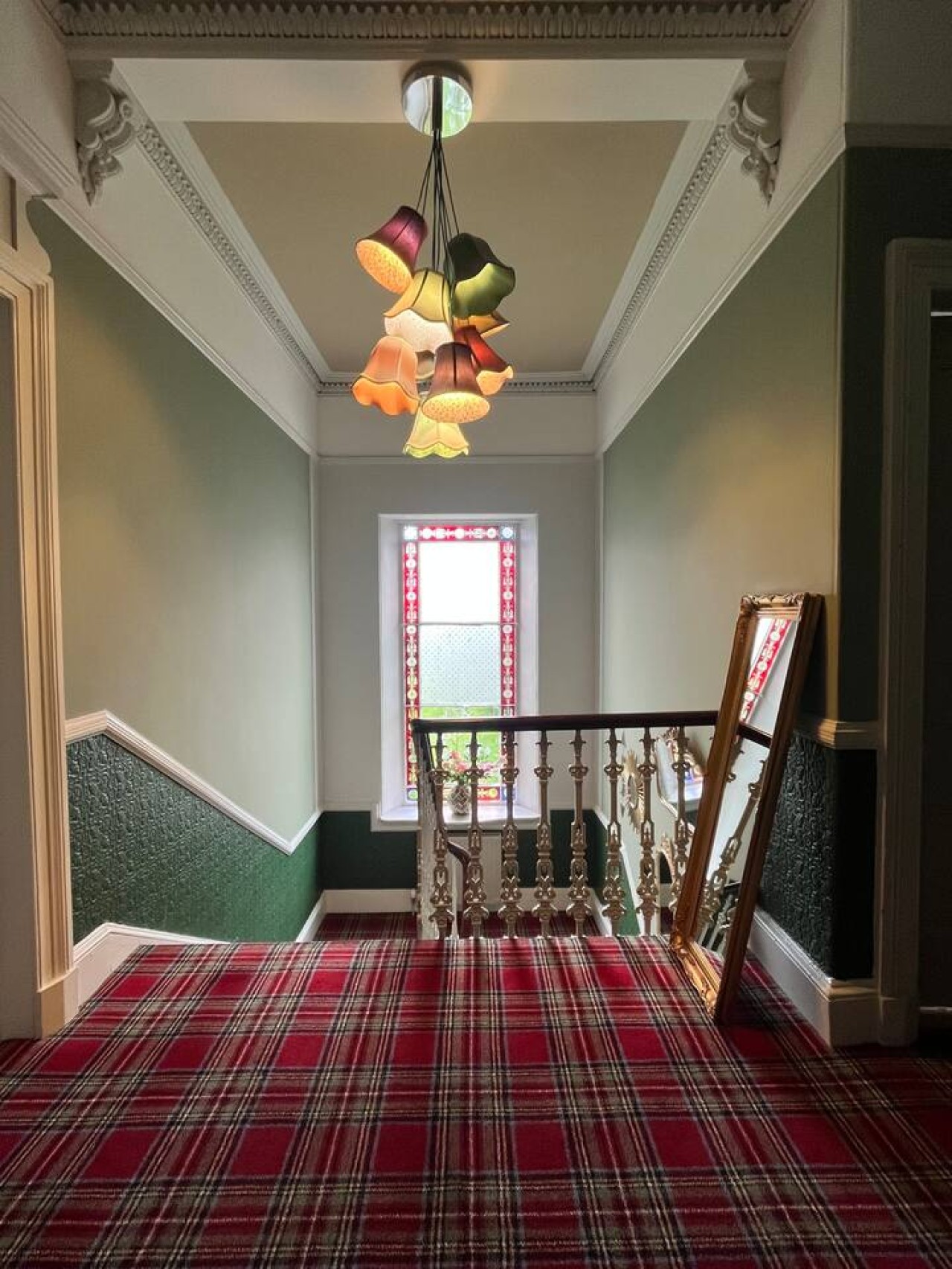 The Central Glasgow Villa in 319 Albert Drive - Property image 19 - VivreStays