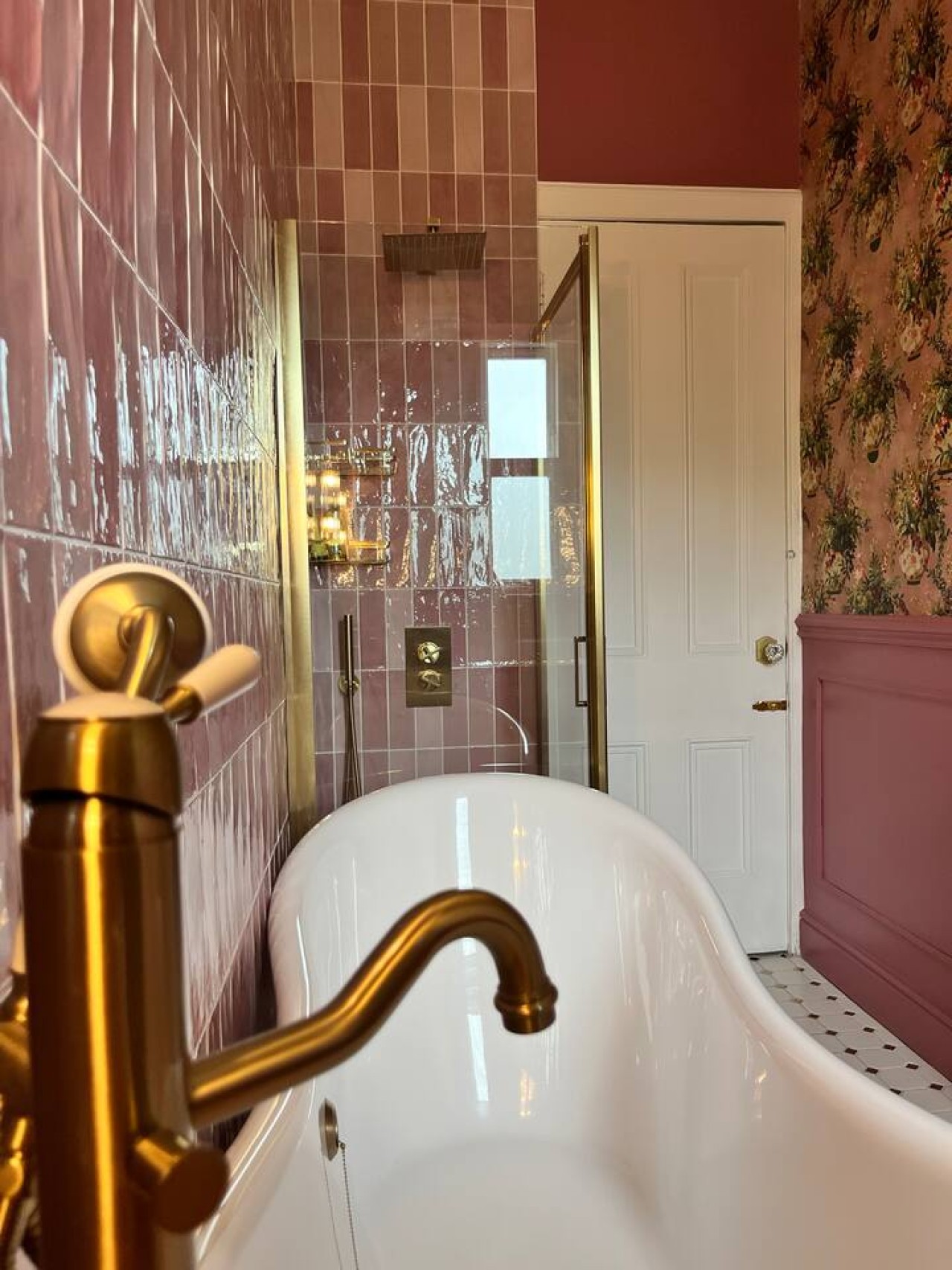 The Central Glasgow Villa in 319 Albert Drive - Property image 72 - VivreStays