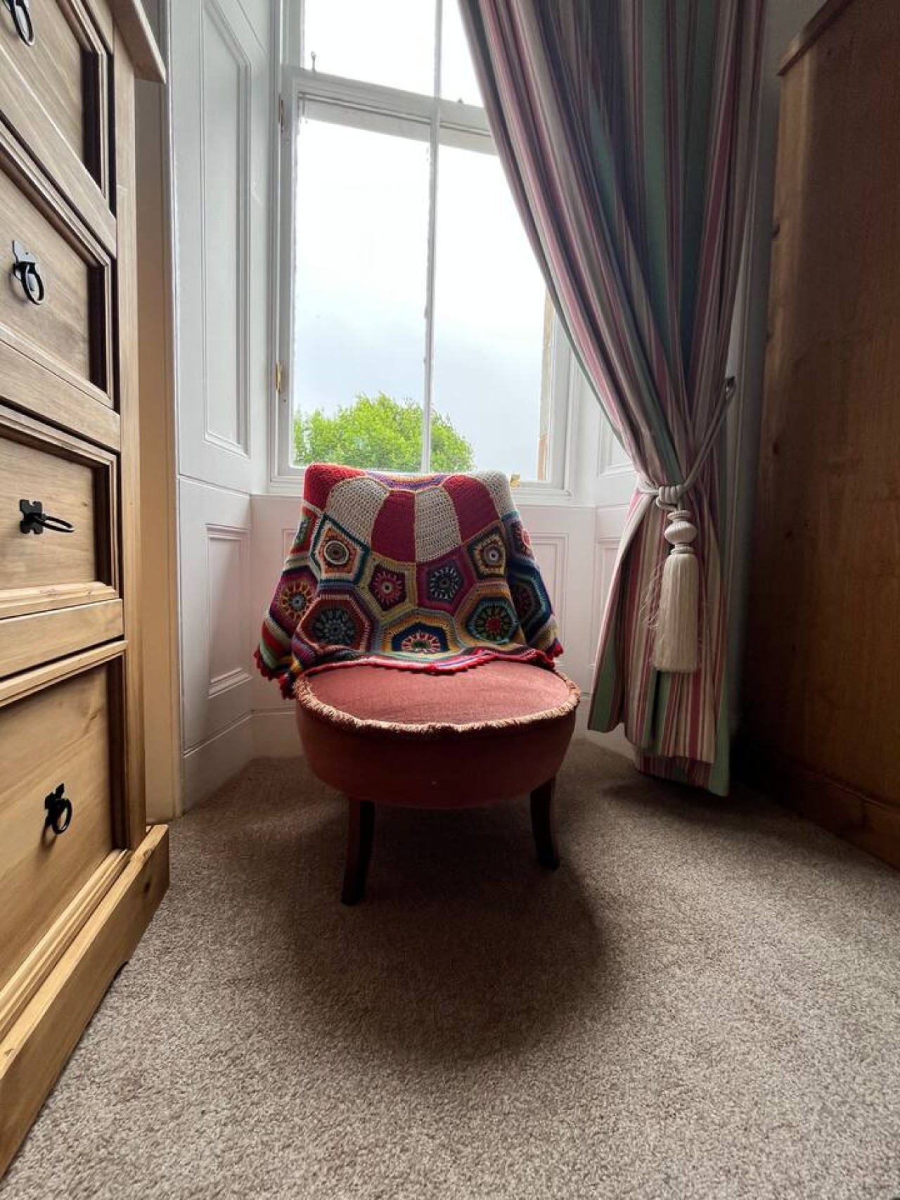 The Central Glasgow Villa in 319 Albert Drive - Property image 91 - VivreStays