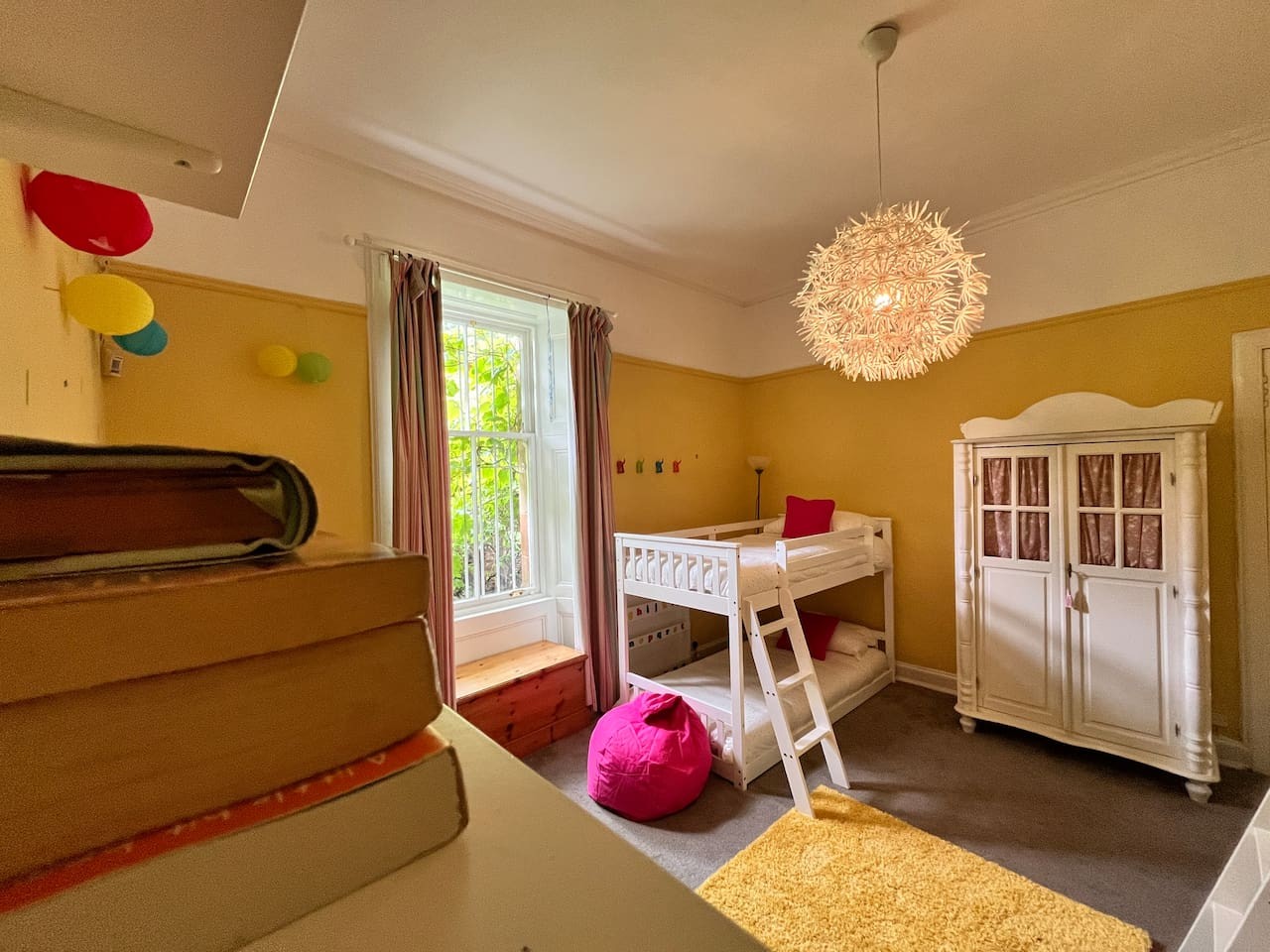 The Central Glasgow Villa in 319 Albert Drive - Property image 50 - VivreStays