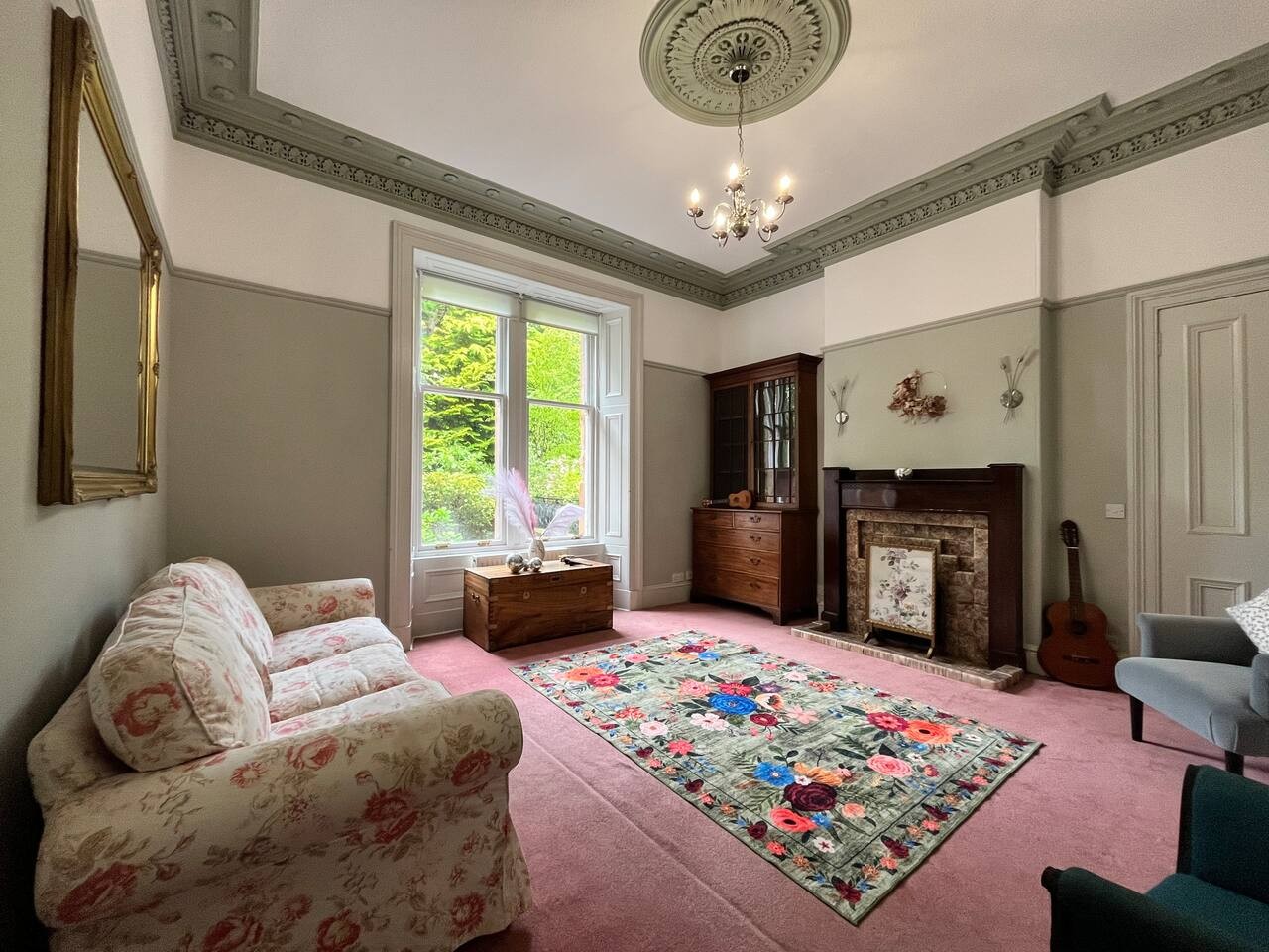 The Central Glasgow Villa in 319 Albert Drive - Property image 25 - VivreStays