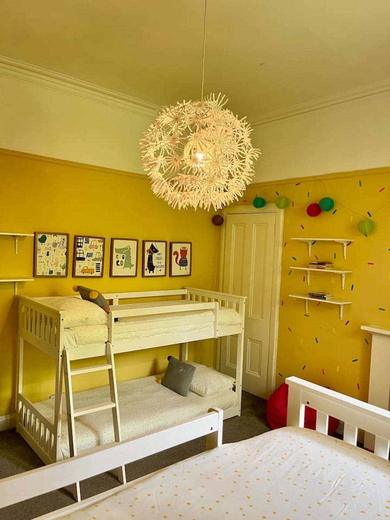 The Central Glasgow Villa in 319 Albert Drive - Property image 56 - VivreStays