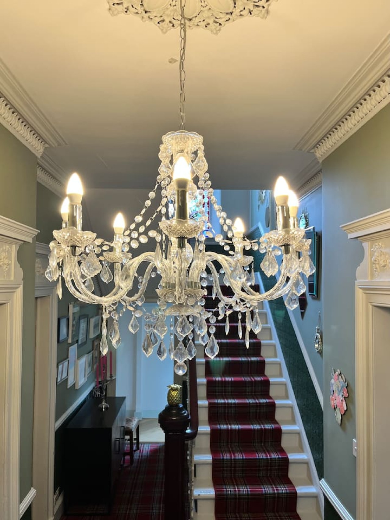 The Central Glasgow Villa in 319 Albert Drive - Property image 12 - VivreStays