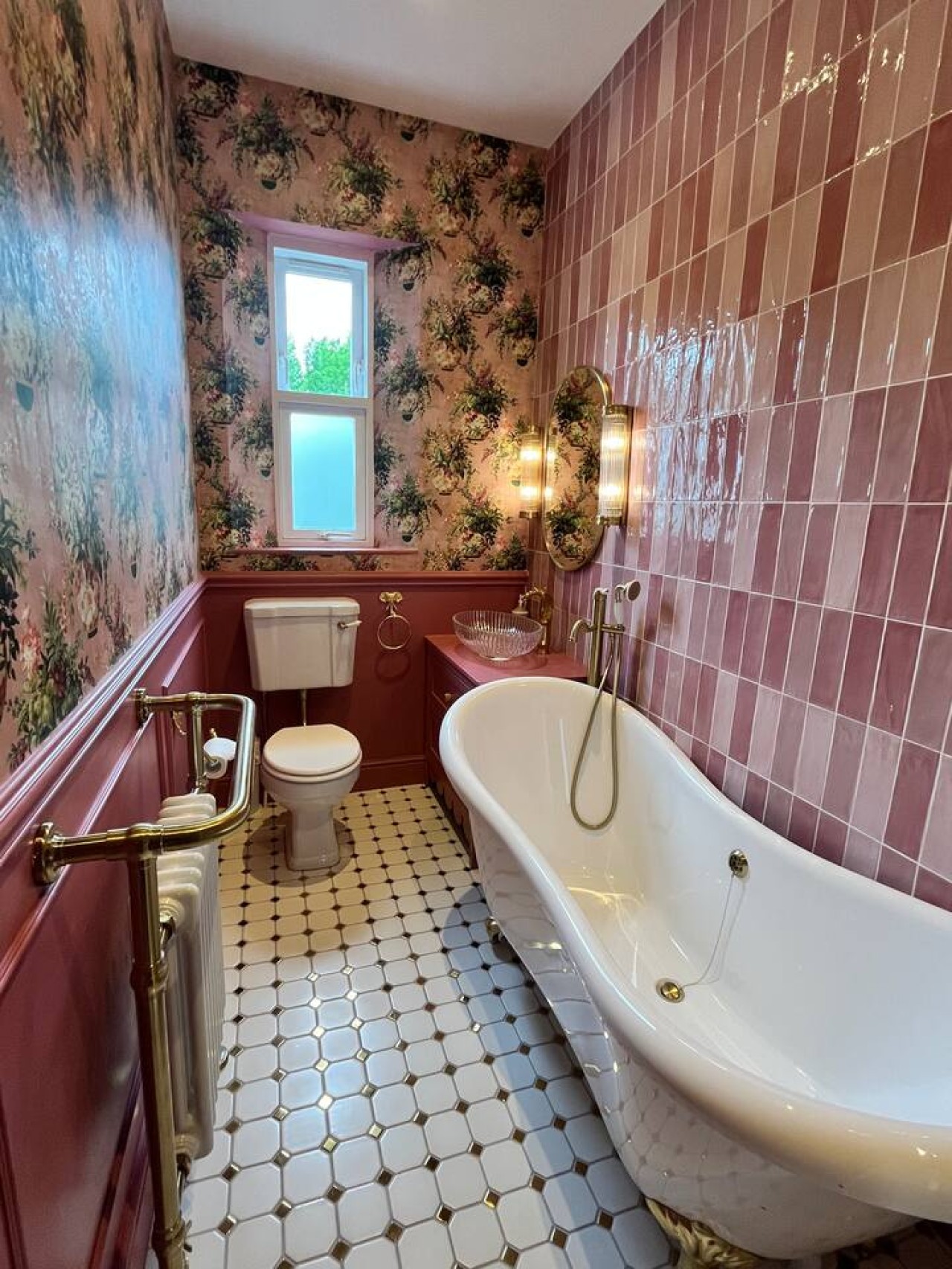 The Central Glasgow Villa in 319 Albert Drive - Property image 82 - VivreStays