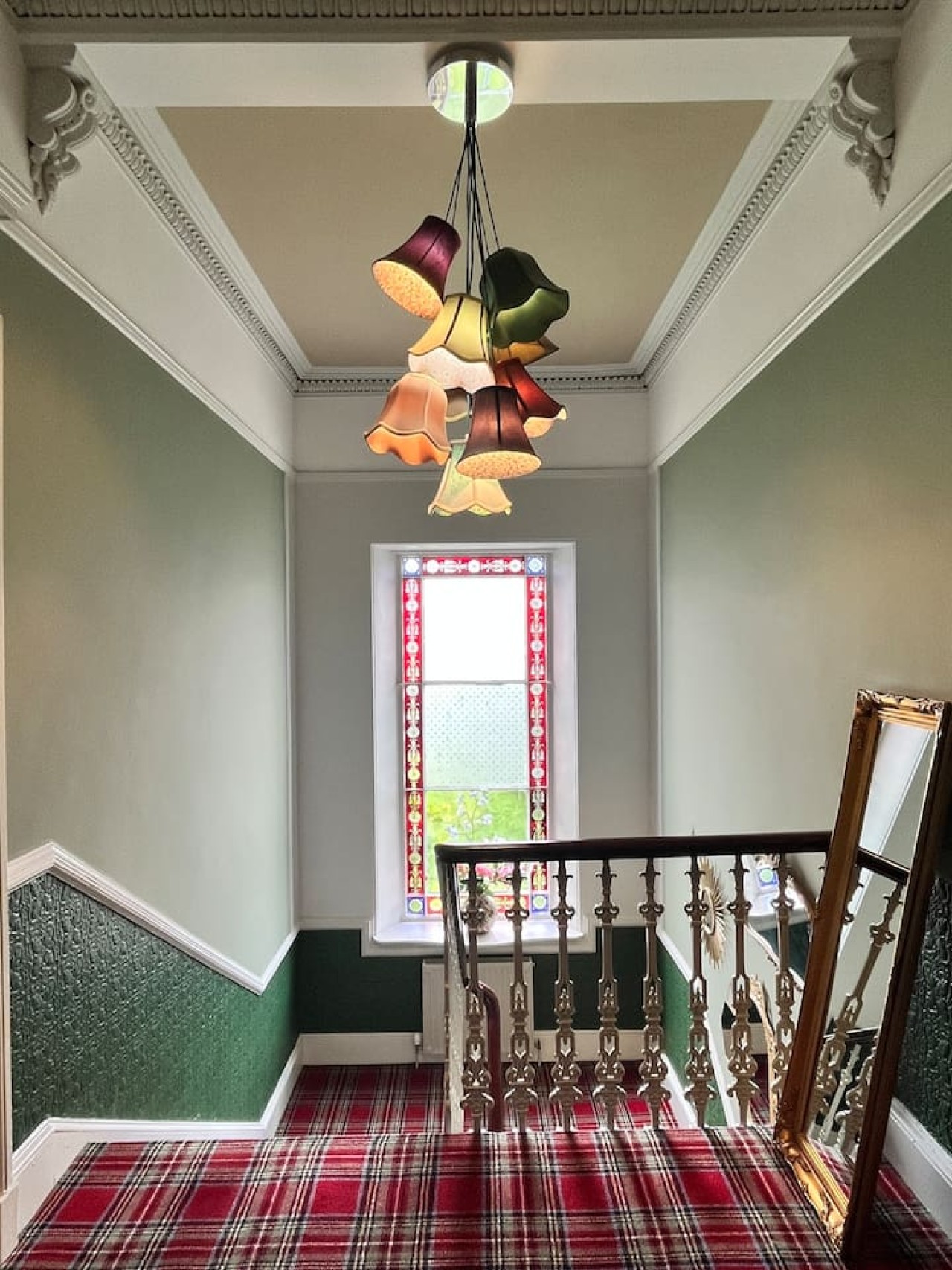 The Central Glasgow Villa in 319 Albert Drive - Property image 17 - VivreStays