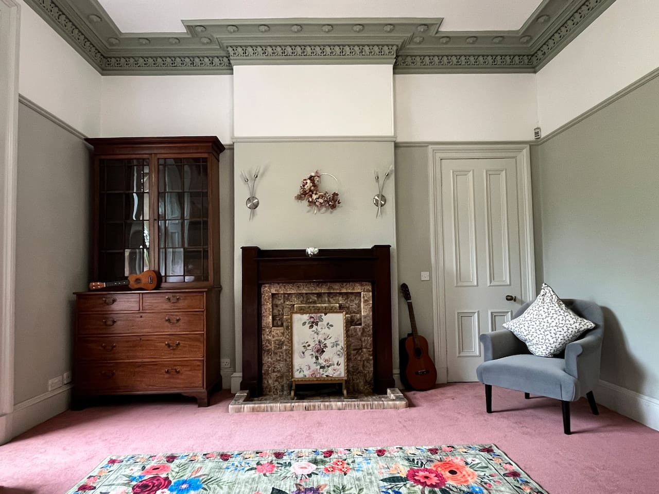The Central Glasgow Villa in 319 Albert Drive - Property image 28 - VivreStays