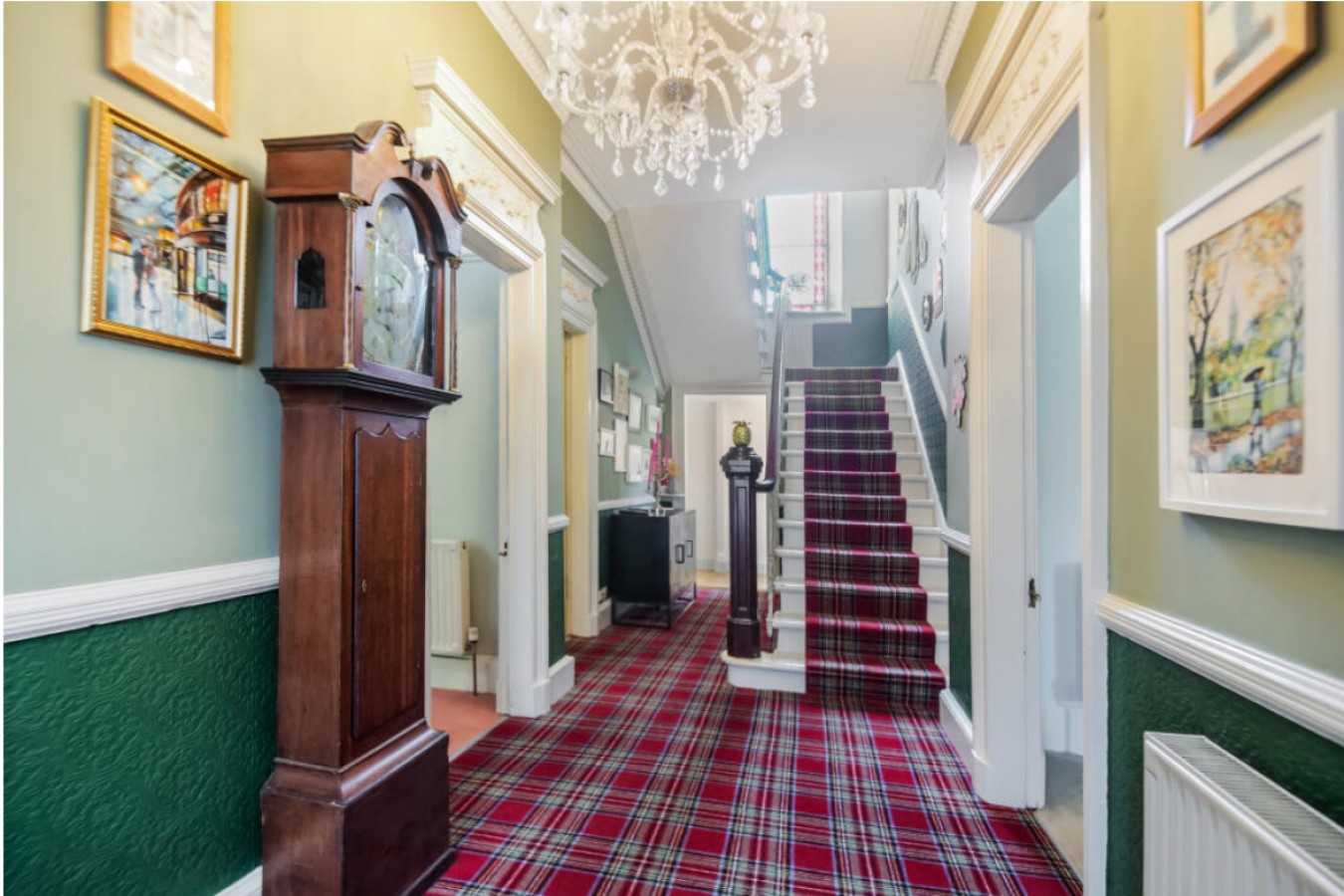 The Central Glasgow Villa in 319 Albert Drive - Property image 106 - VivreStays