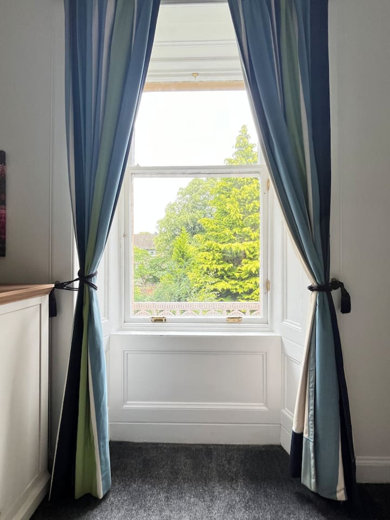 The Central Glasgow Villa in 319 Albert Drive - Property image 68 - VivreStays