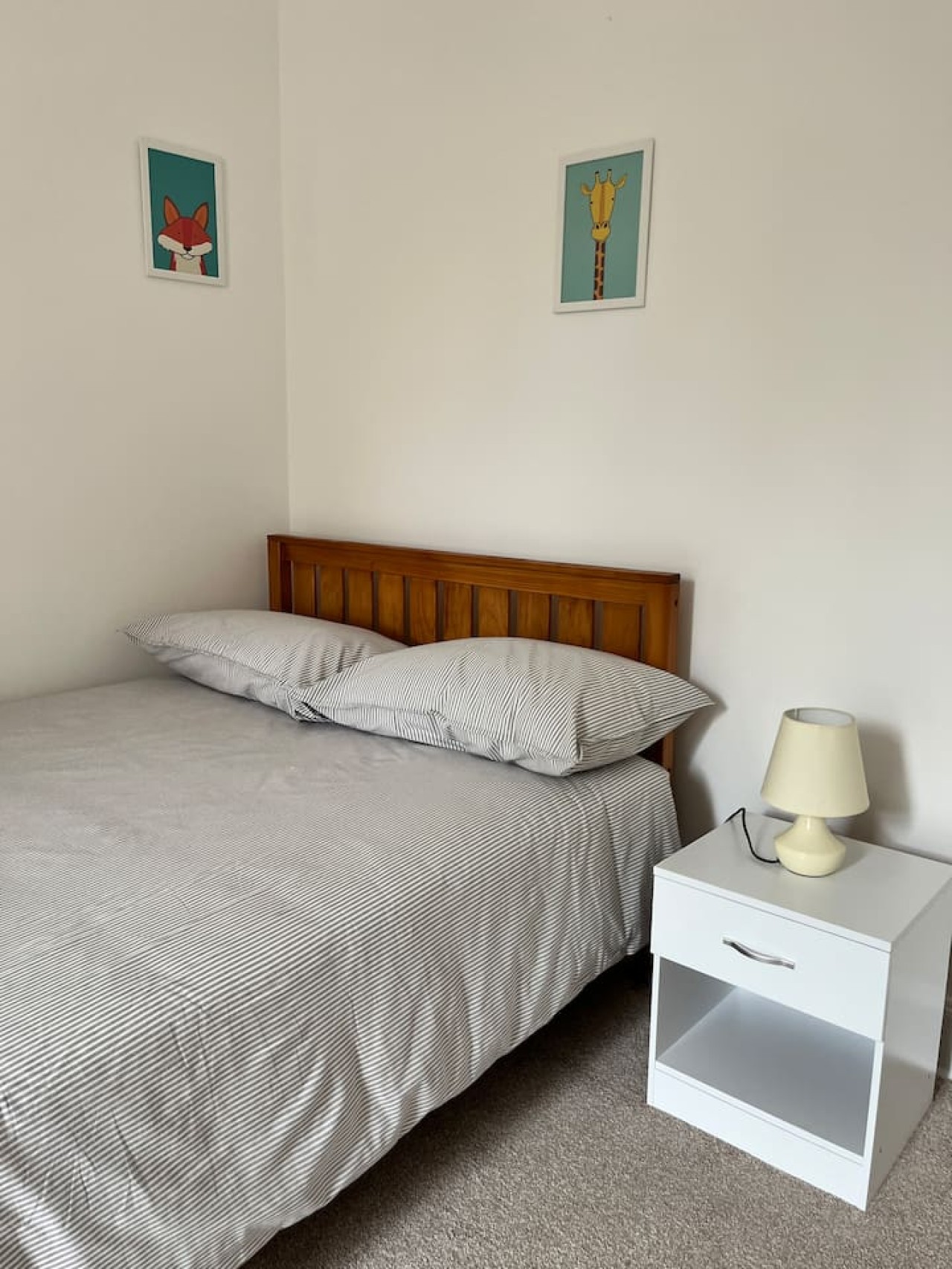 The Central Glasgow Villa in 319 Albert Drive - Property image 83 - VivreStays