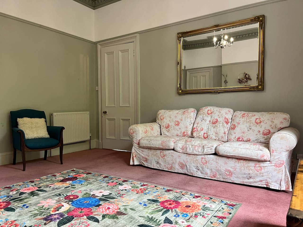 The Central Glasgow Villa in 319 Albert Drive - Property image 27 - VivreStays