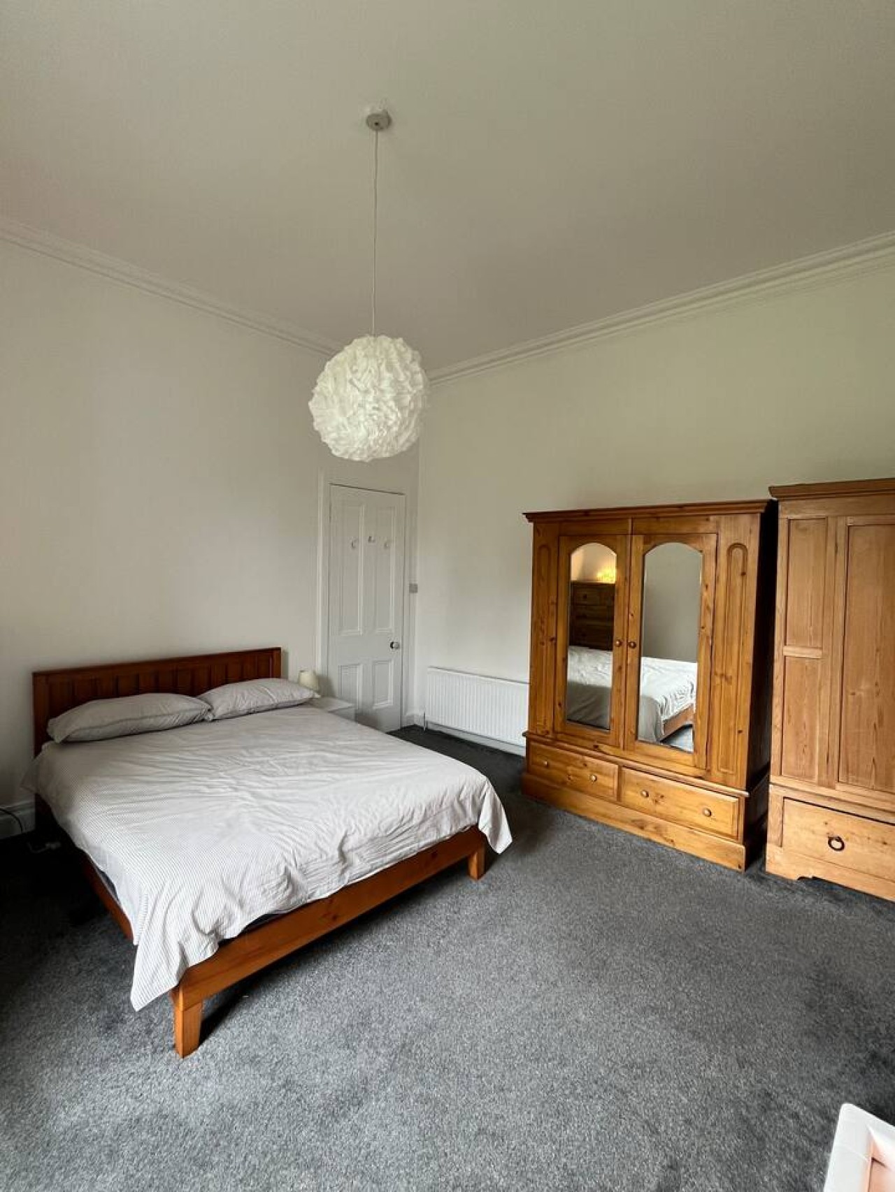 The Central Glasgow Villa in 319 Albert Drive - Property image 63 - VivreStays