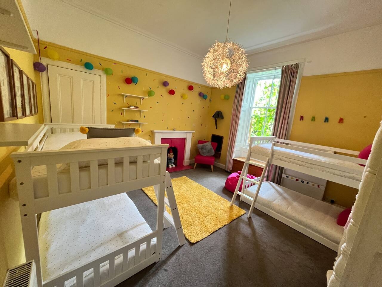 The Central Glasgow Villa in 319 Albert Drive - Property image 46 - VivreStays