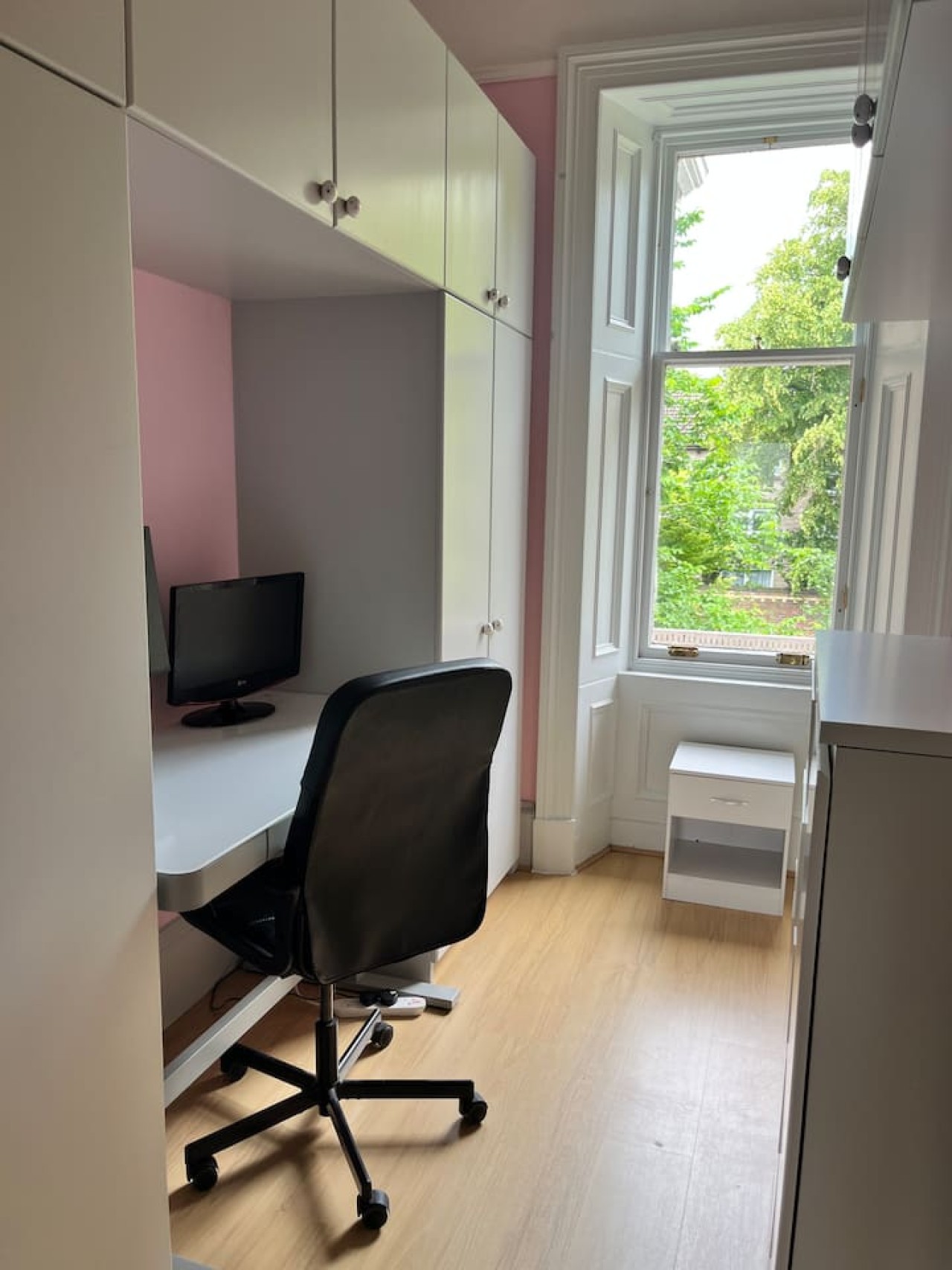 The Central Glasgow Villa in 319 Albert Drive - Property image 6 - VivreStays
