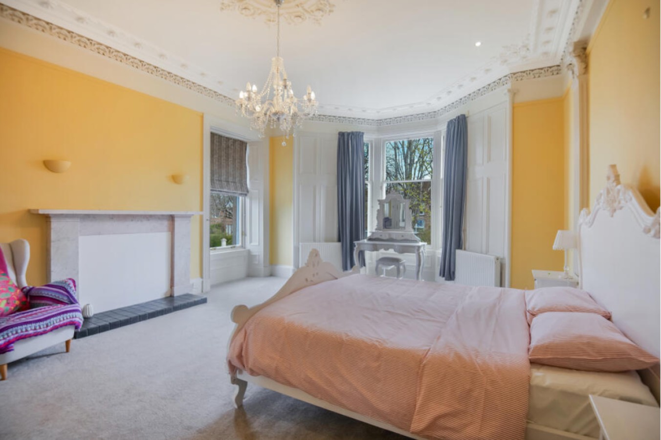The Central Glasgow Villa in 319 Albert Drive - Property image 107 - VivreStays
