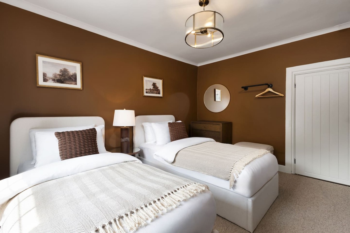 The Tavern | Private Pub & Luxury Group Retreat in Main St, Buchlyvie, Stirling FK8 3LX, UK - Property image 58 - VivreStays