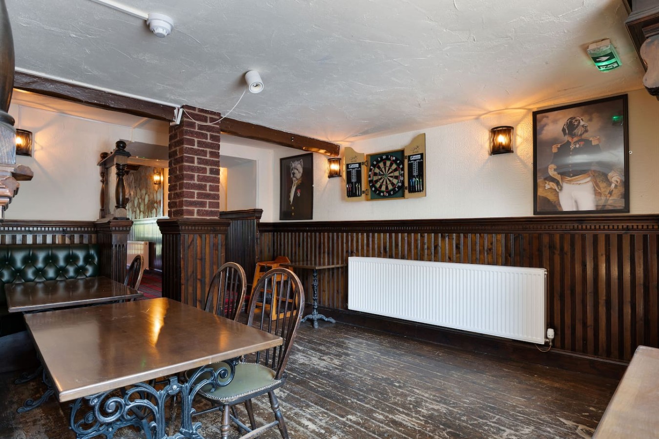 The Tavern | Private Pub & Luxury Group Retreat in Main St, Buchlyvie, Stirling FK8 3LX, UK - Property image 18 - VivreStays