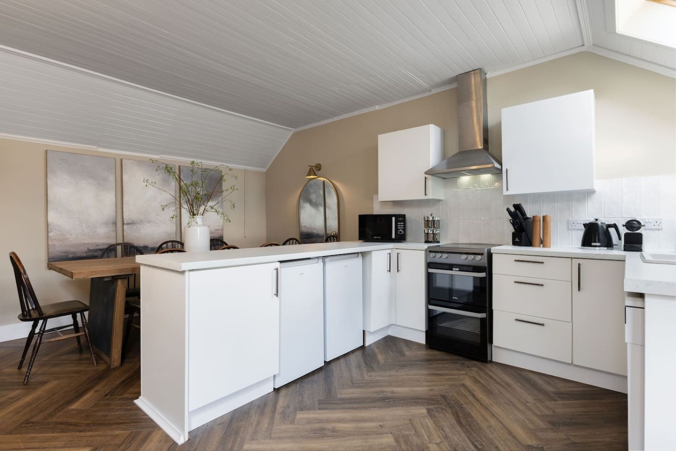 The Tavern | Private Pub & Luxury Group Retreat in Main St, Buchlyvie, Stirling FK8 3LX, UK - Property image 32 - VivreStays