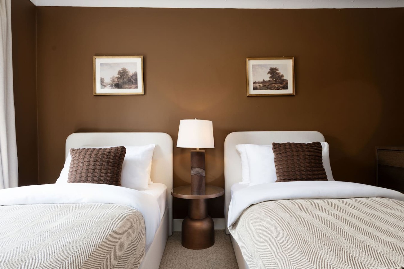The Tavern | Private Pub & Luxury Group Retreat in Main St, Buchlyvie, Stirling FK8 3LX, UK - Property image 60 - VivreStays