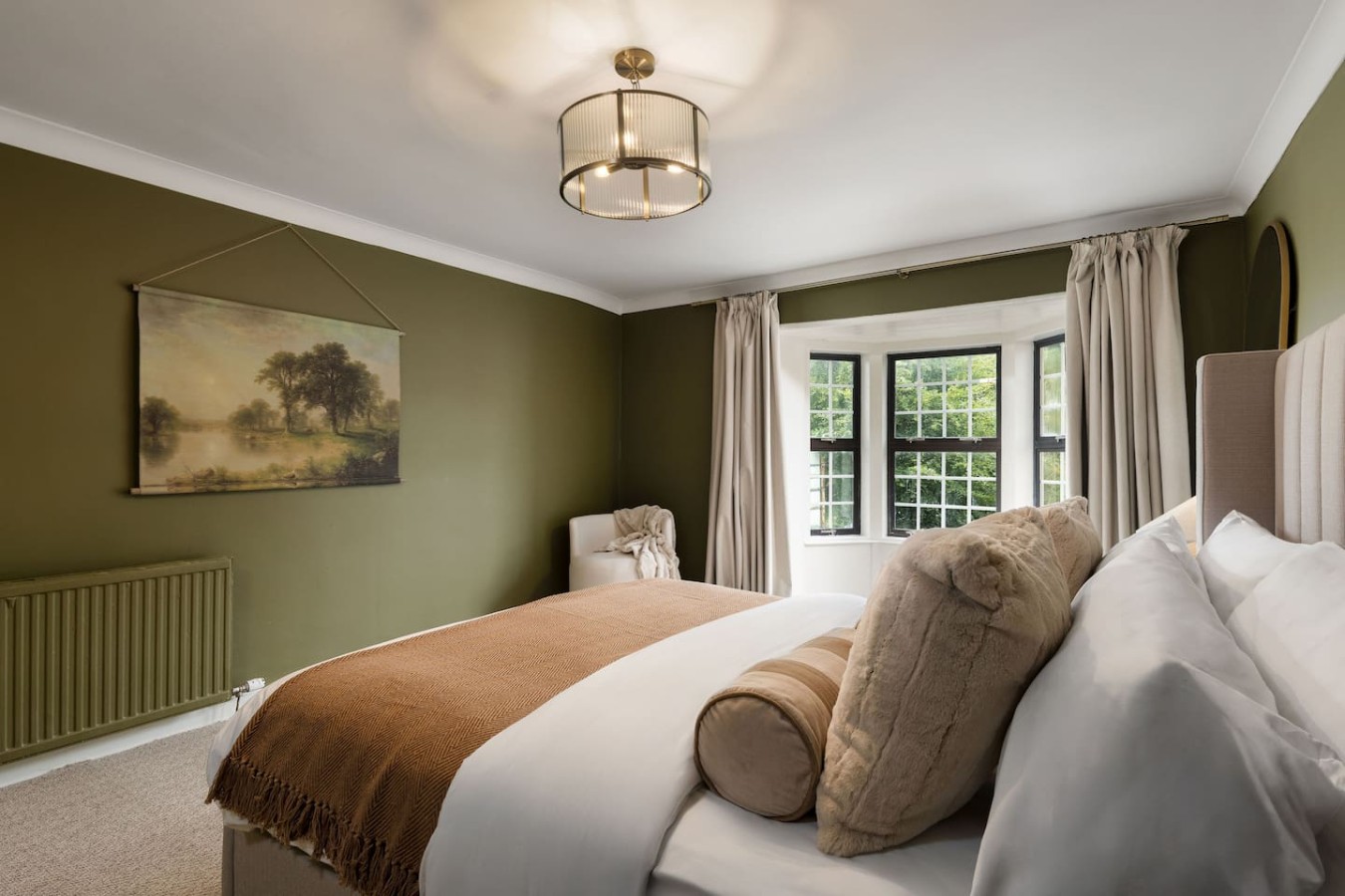 The Tavern | Private Pub & Luxury Group Retreat in Main St, Buchlyvie, Stirling FK8 3LX, UK - Property image 46 - VivreStays