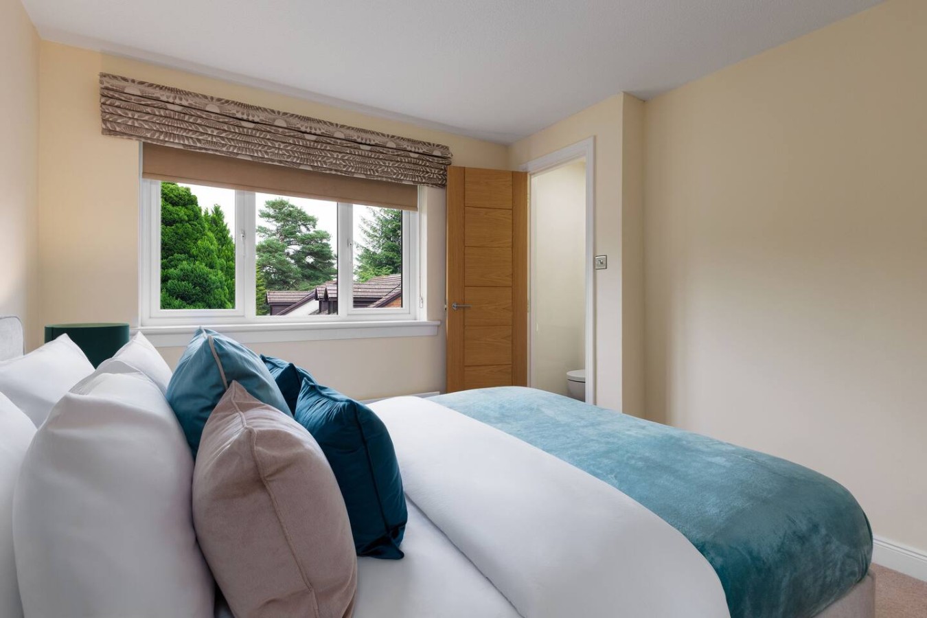 The Picturesque Retreat in Gleneagles Village in 34 Dunbar Court - Property image 12 - VivreStays