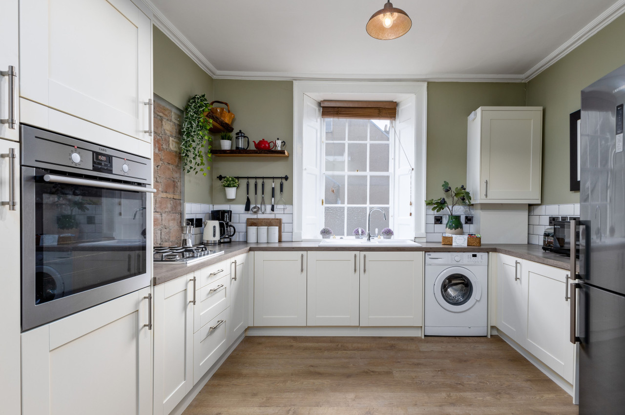 The Stirling Townhouse in 3 Allan Park, FK82QG, Stirling - Property image 5 - VivreStays