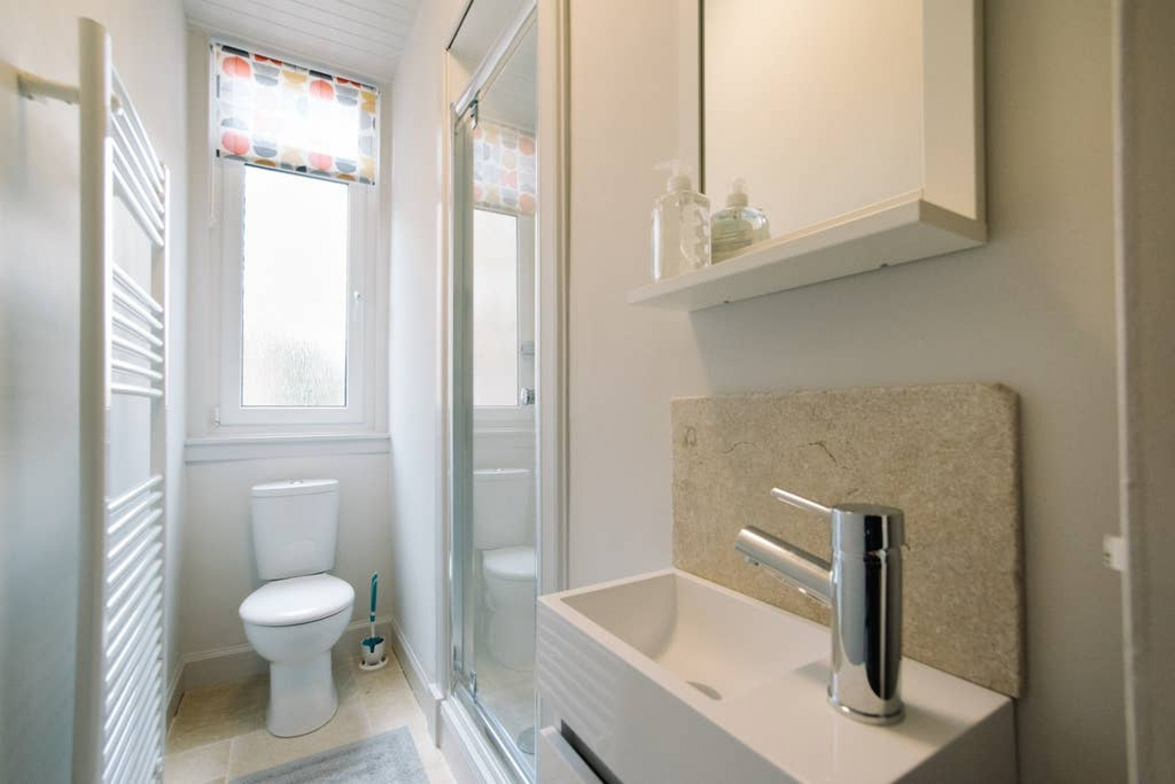 Beautiful Holyrood Park Apartment -Near Royal Mile in 21 Milton Street 1F2, EH88HA, Edinburgh - Property image 4 - VivreStays