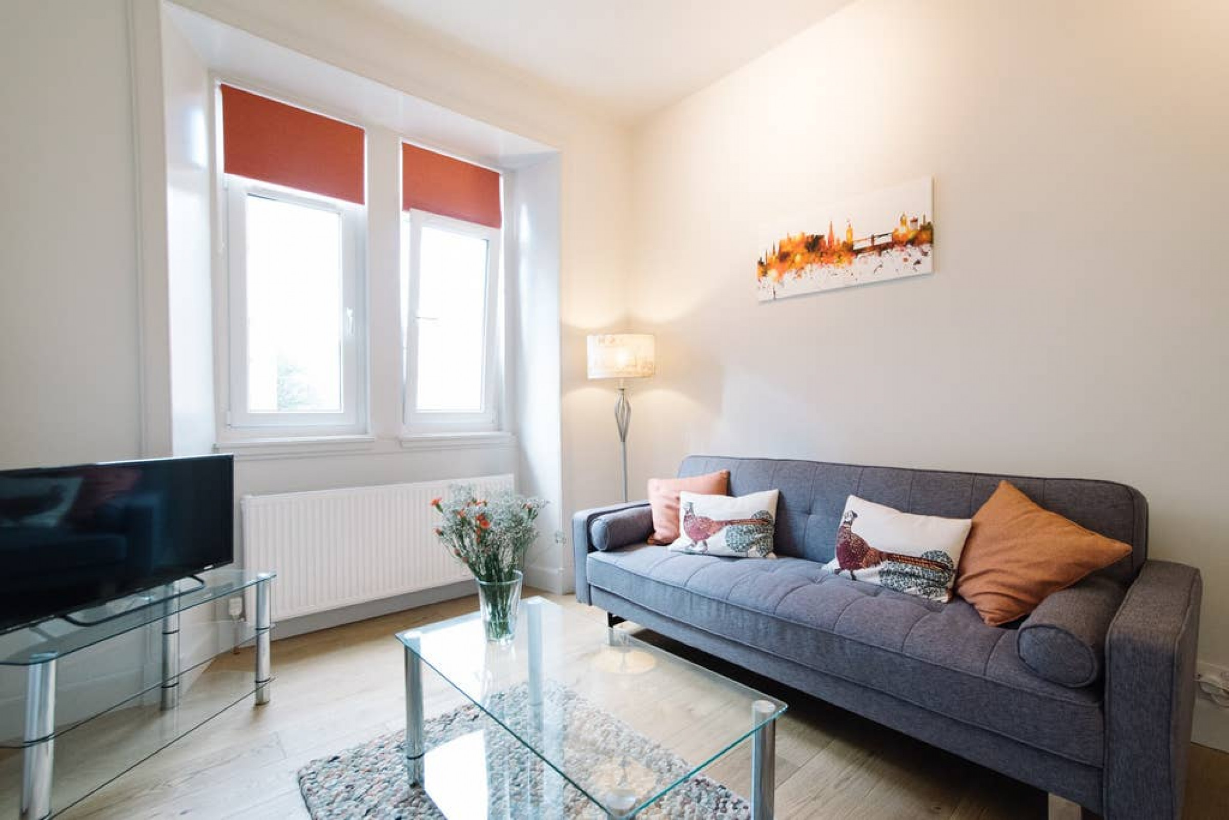 Beautiful Holyrood Park Apartment -Near Royal Mile serviced apartment - Edinburgh - VivreStays