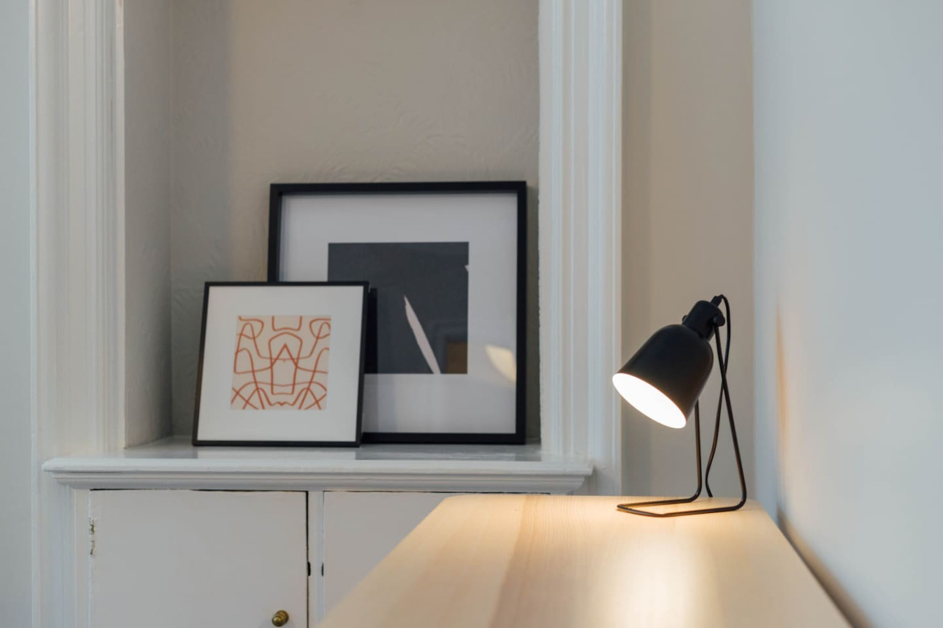 Stylish Stirling Apartment - free parking in 13 Douglas Street B - Property image 11 - VivreStays