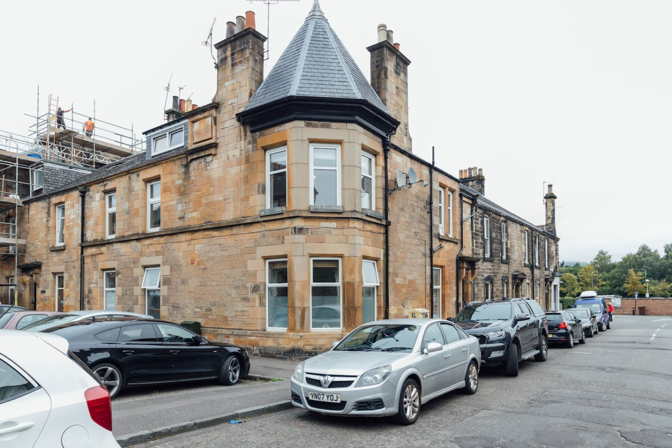 Stylish Stirling Apartment - free parking in 13 Douglas Street B - Property image 38 - VivreStays