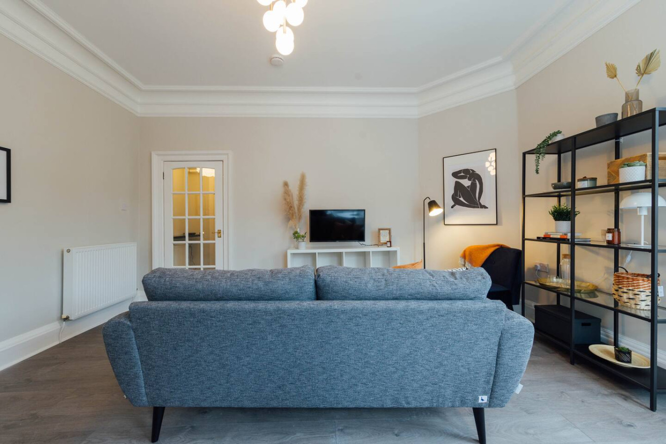 Stylish Stirling Apartment - free parking in 13 Douglas Street B - Property image 14 - VivreStays