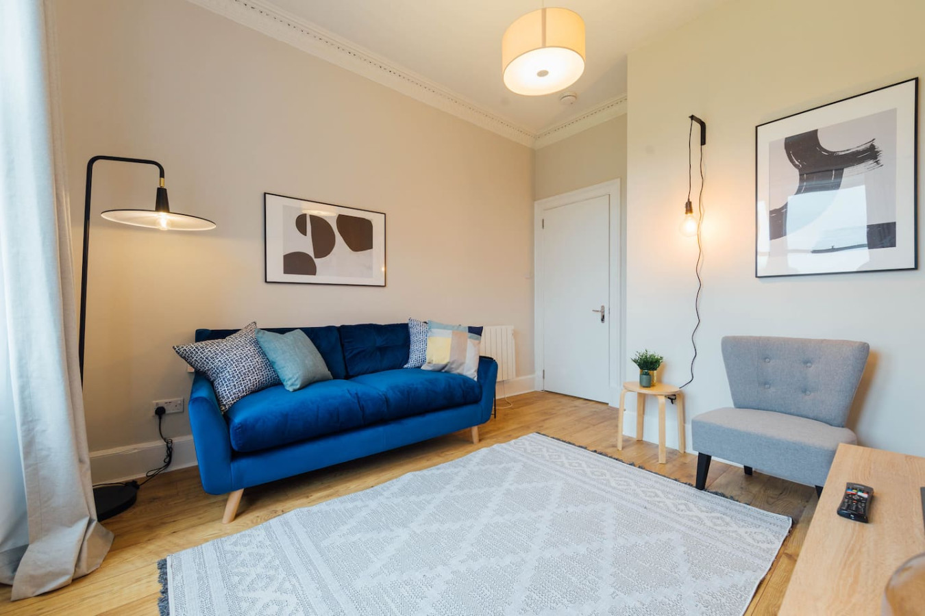 The Trossachs Apartment - Free Parking in 12 King Street - Property image 20 - VivreStays