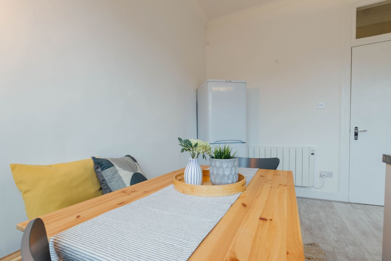 The Trossachs Apartment - Free Parking in 12 King Street - Property image 17 - VivreStays