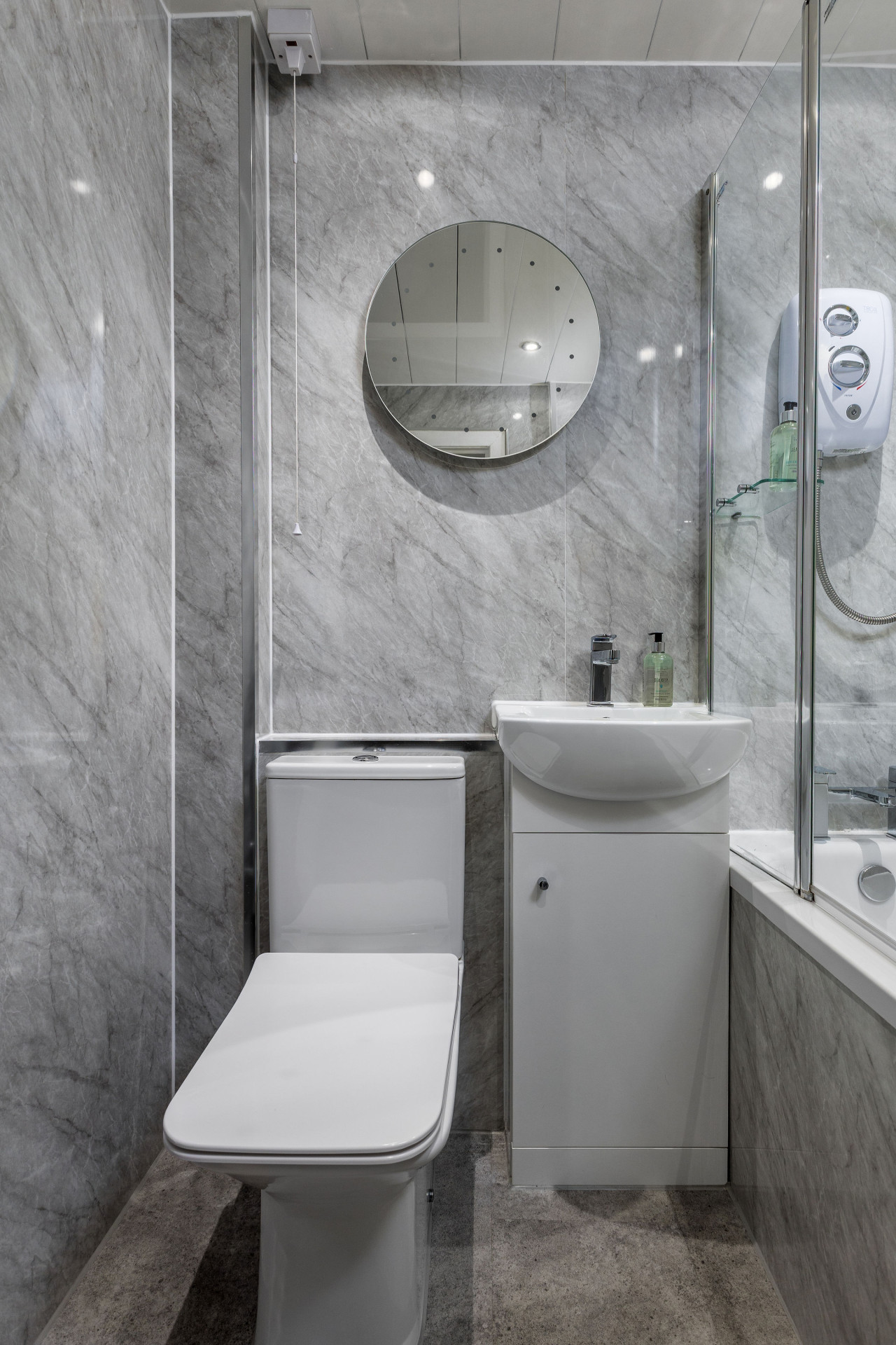 The Trossachs Apartment - Free Parking in 12 King Street - Property image 26 - VivreStays