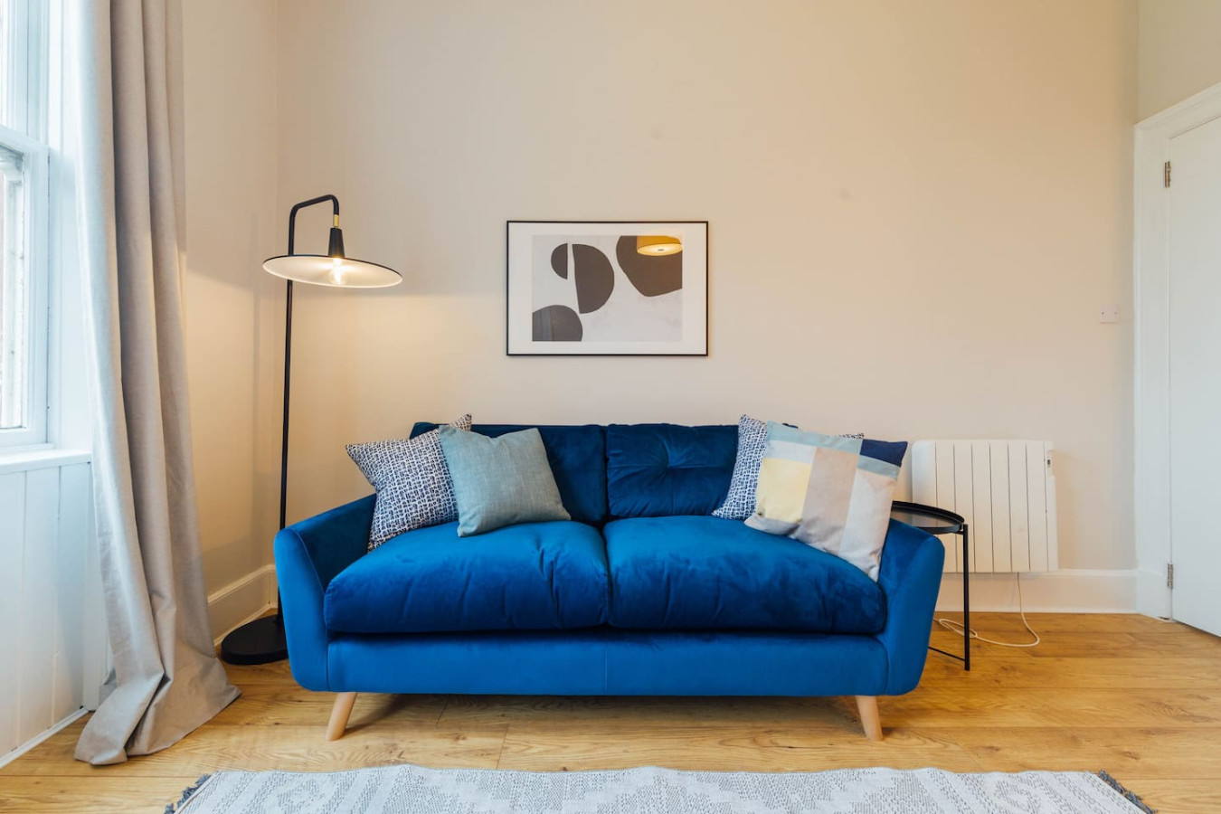 The Trossachs Apartment - Free Parking in 12 King Street - Property image 9 - VivreStays