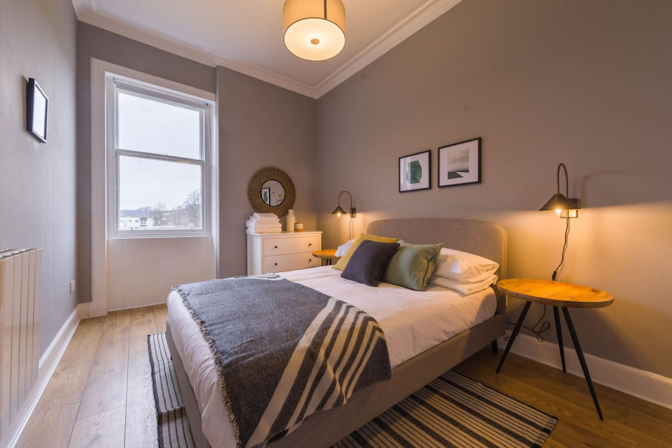 The Trossachs Apartment - Free Parking in 12 King Street - Property image 8 - VivreStays