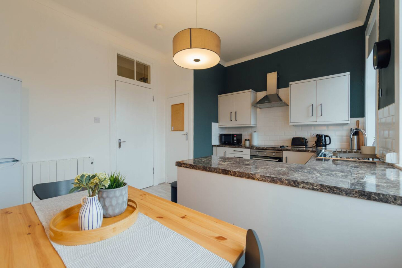 The Trossachs Apartment - Free Parking in 12 King Street - Property image 11 - VivreStays
