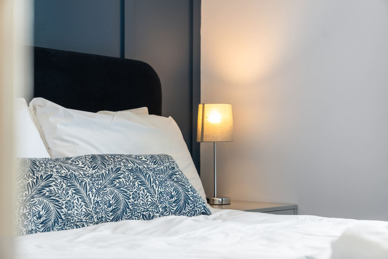 Wallace View 2 bedroom penthouse with free parking in 140 Raploch Road, FK81RS - Property image 27 - VivreStays
