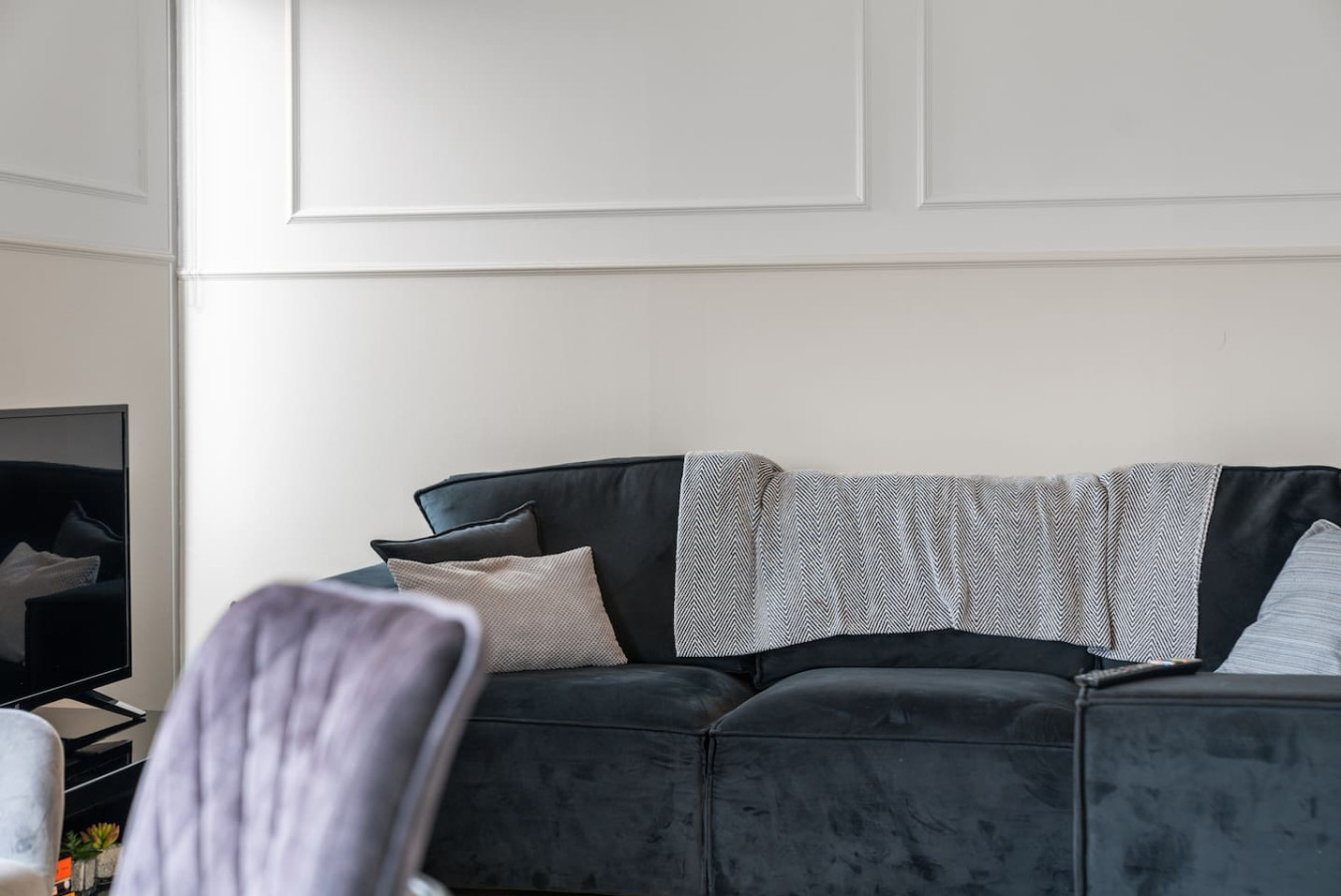 Wallace View 2 bedroom penthouse with free parking in 140 Raploch Road, FK81RS - Property image 13 - VivreStays