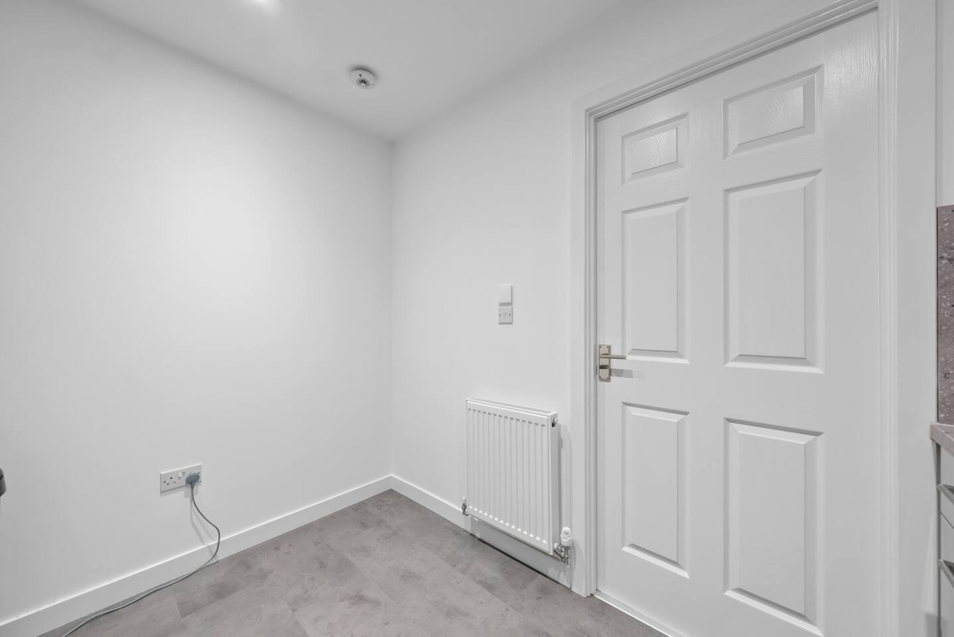 Wallace View 2 bedroom penthouse with free parking in 140 Raploch Road, FK81RS - Property image 42 - VivreStays