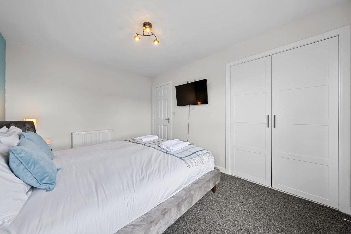 Wallace View 2 bedroom penthouse with free parking in 140 Raploch Road, FK81RS - Property image 31 - VivreStays