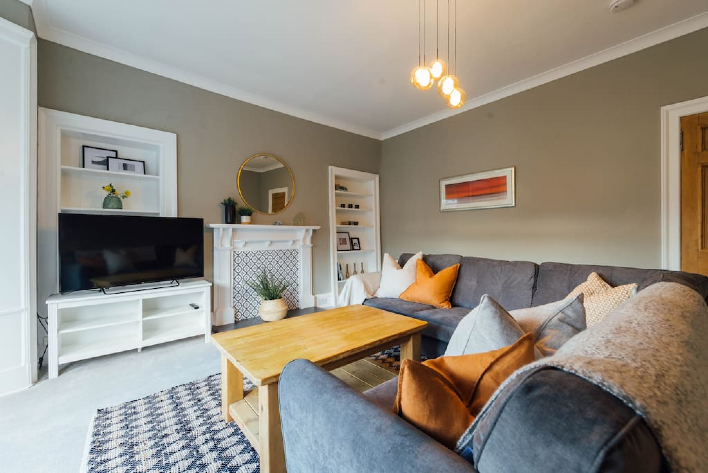 The Riverside Apartment (free parking) serviced apartment - UK - VivreStays