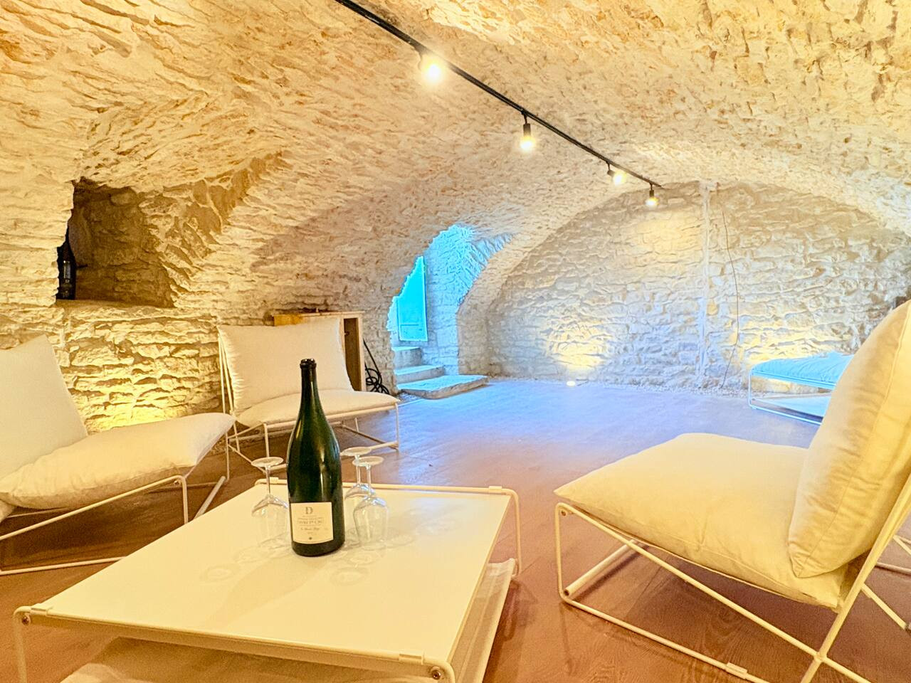 Gîte entouré de vignes à Givry, sur la Côte chalonnaise
