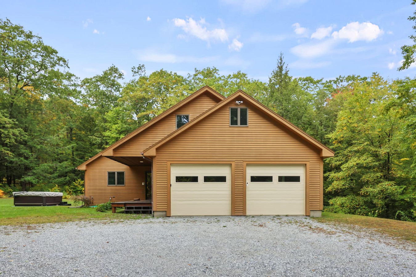 Stoneridge Landing | Hot Tub • Fire Pit