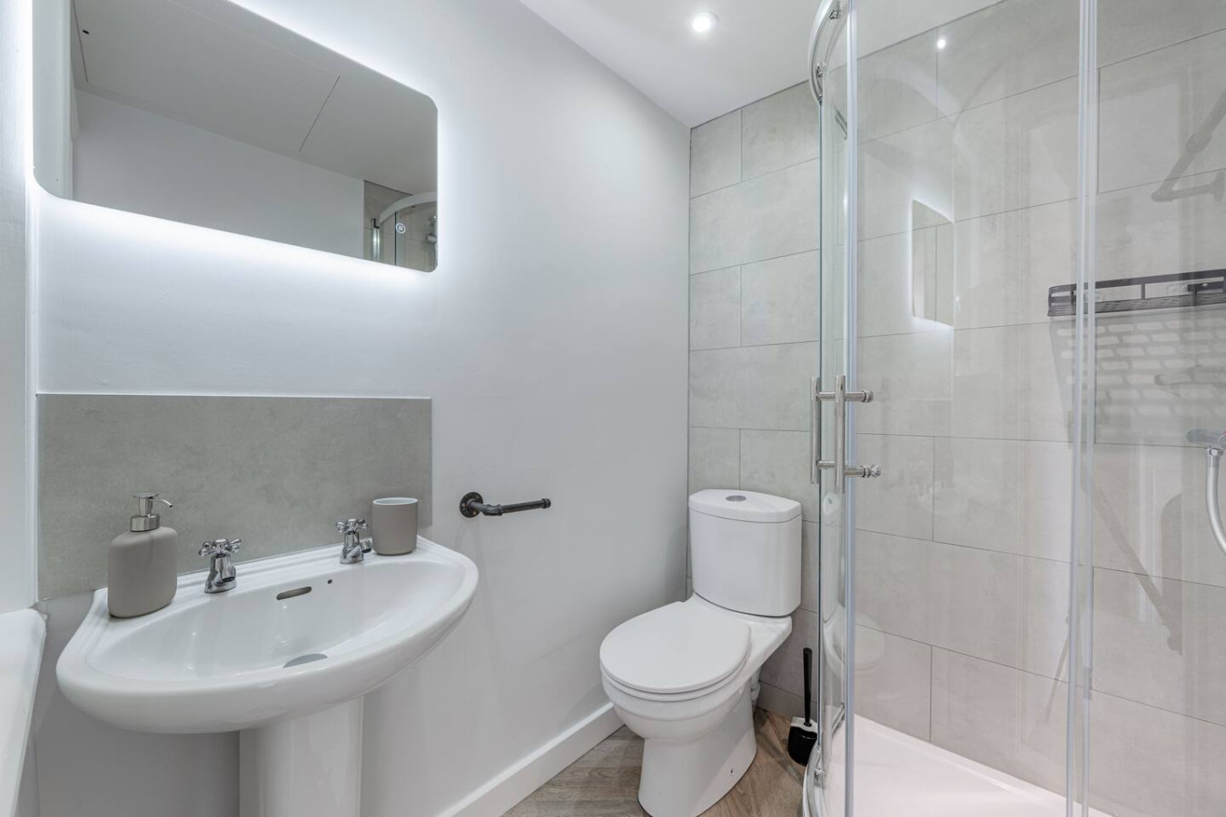 Prime Location Cottage, Southwold Gem, Sleeps 8, photo 11