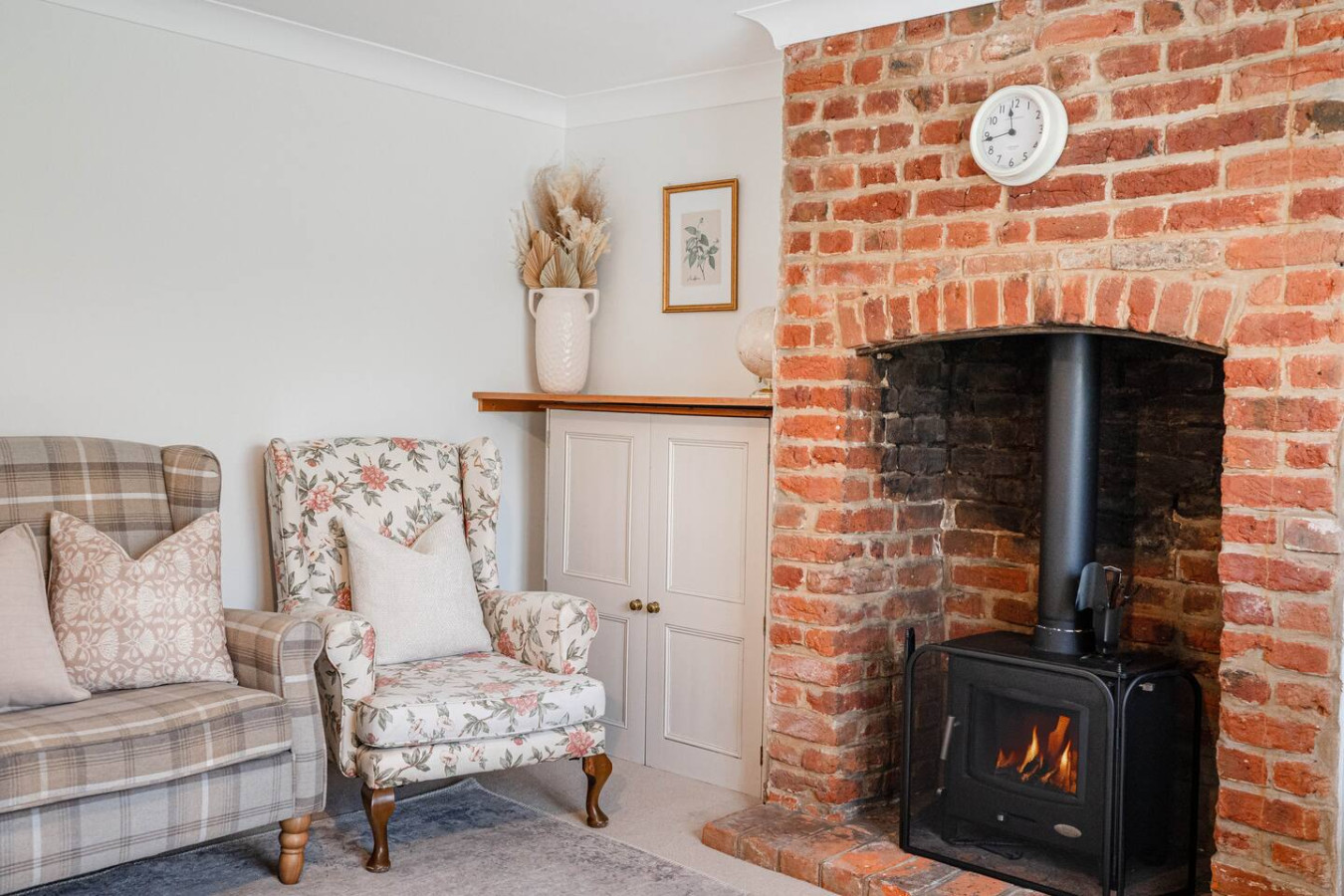 3 Bedroom Suffolk Cottage, Entire Home + Parking, photo 11