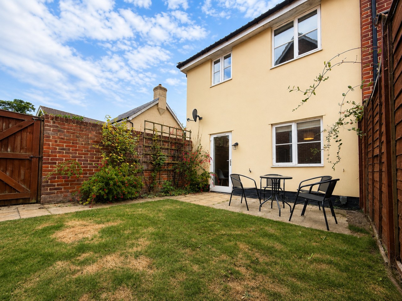 14 Minutes To Sizewell, 3 Bedrooms + Parking, photo 5
