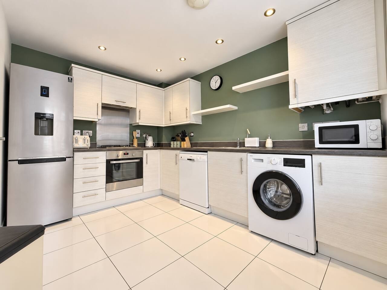 Sizewell Contractors 5Beds Parking Long Stay Deals, photo 5
