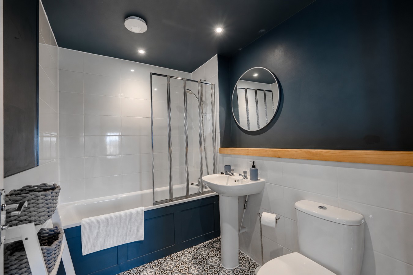 Sax 3 bathroom.png
